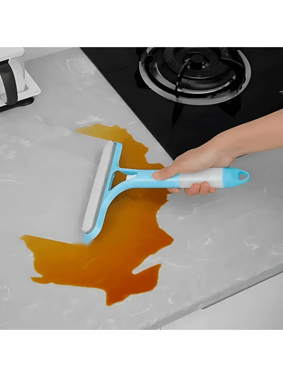 Double-Sided Cleaner with Spray Nozzle