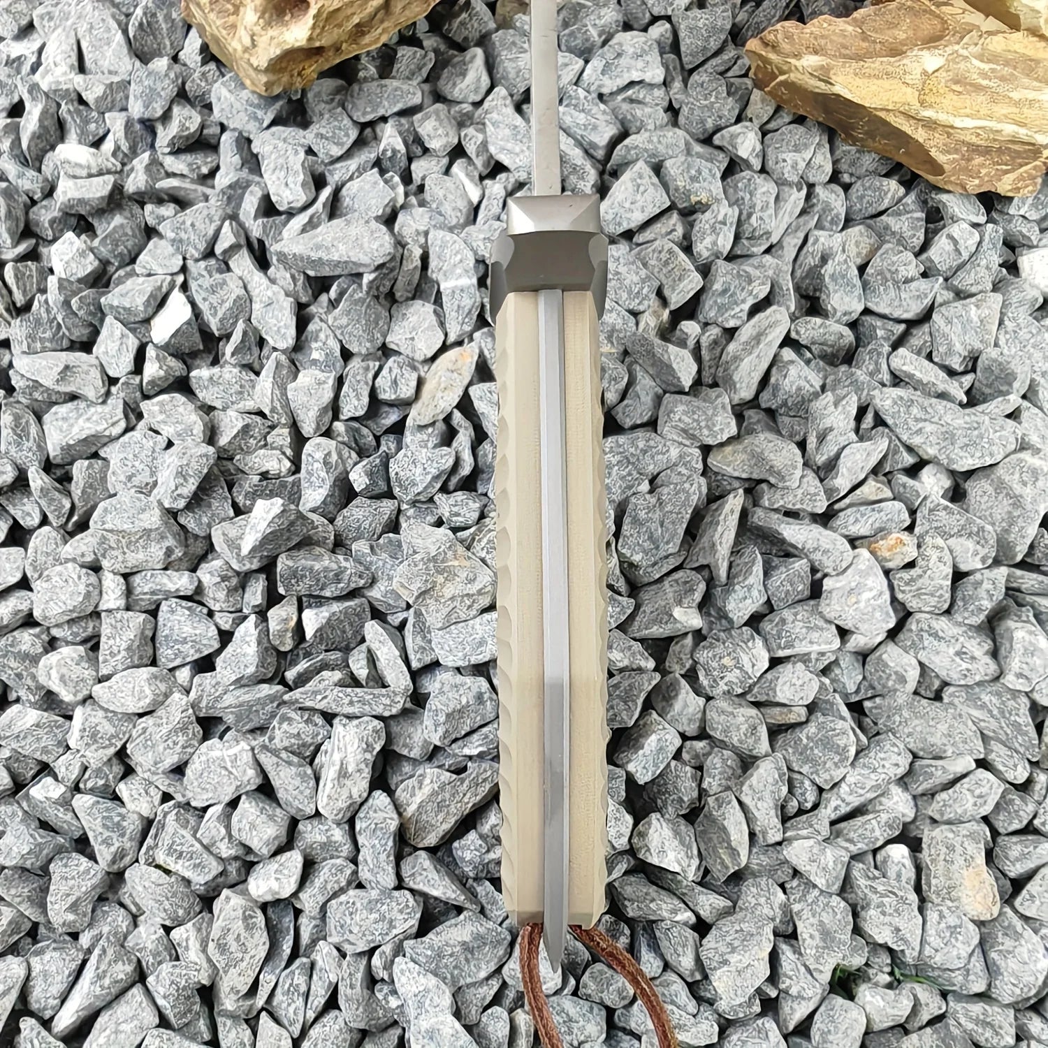 Heavy-duty Outdoor Knife