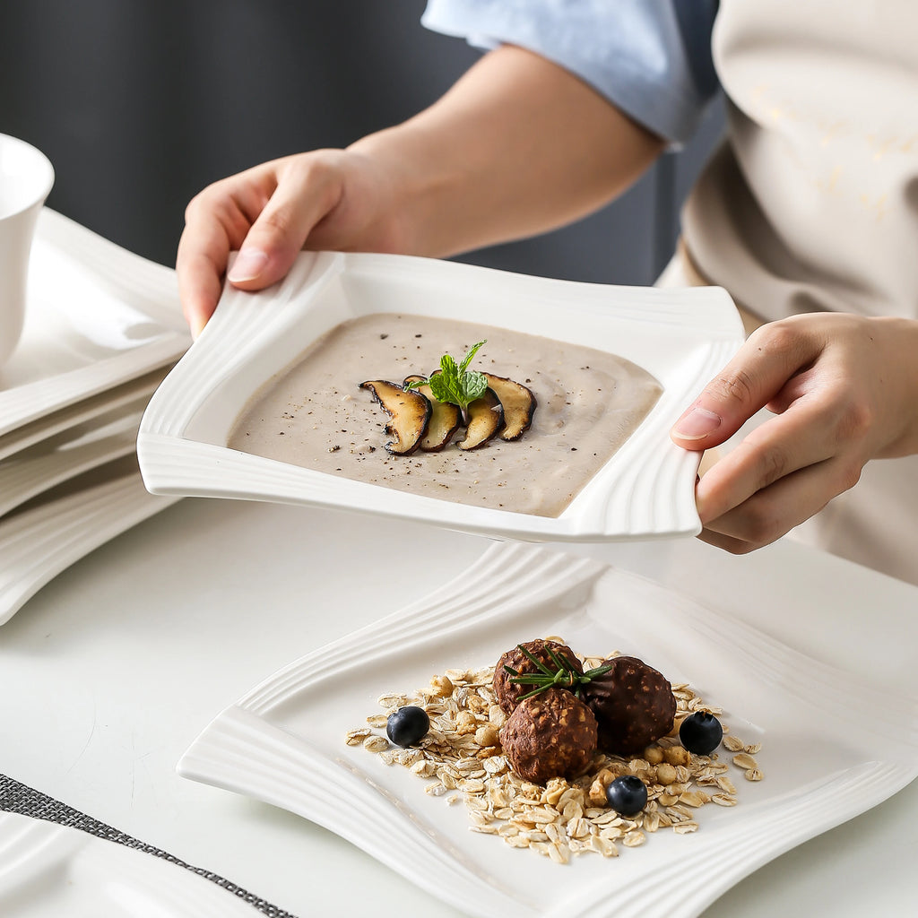 30/60 Piece White Porcelain Dinnerware