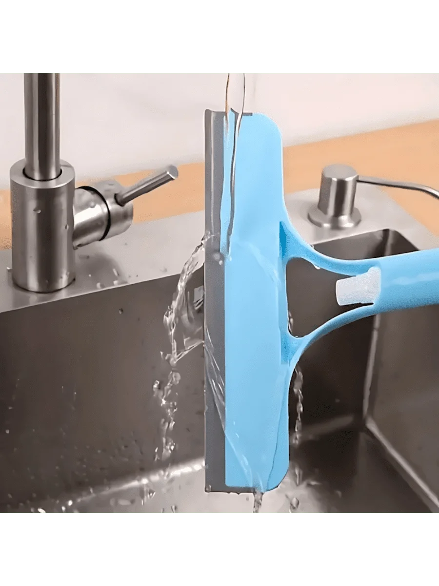 Double-Sided Cleaner with Spray Nozzle